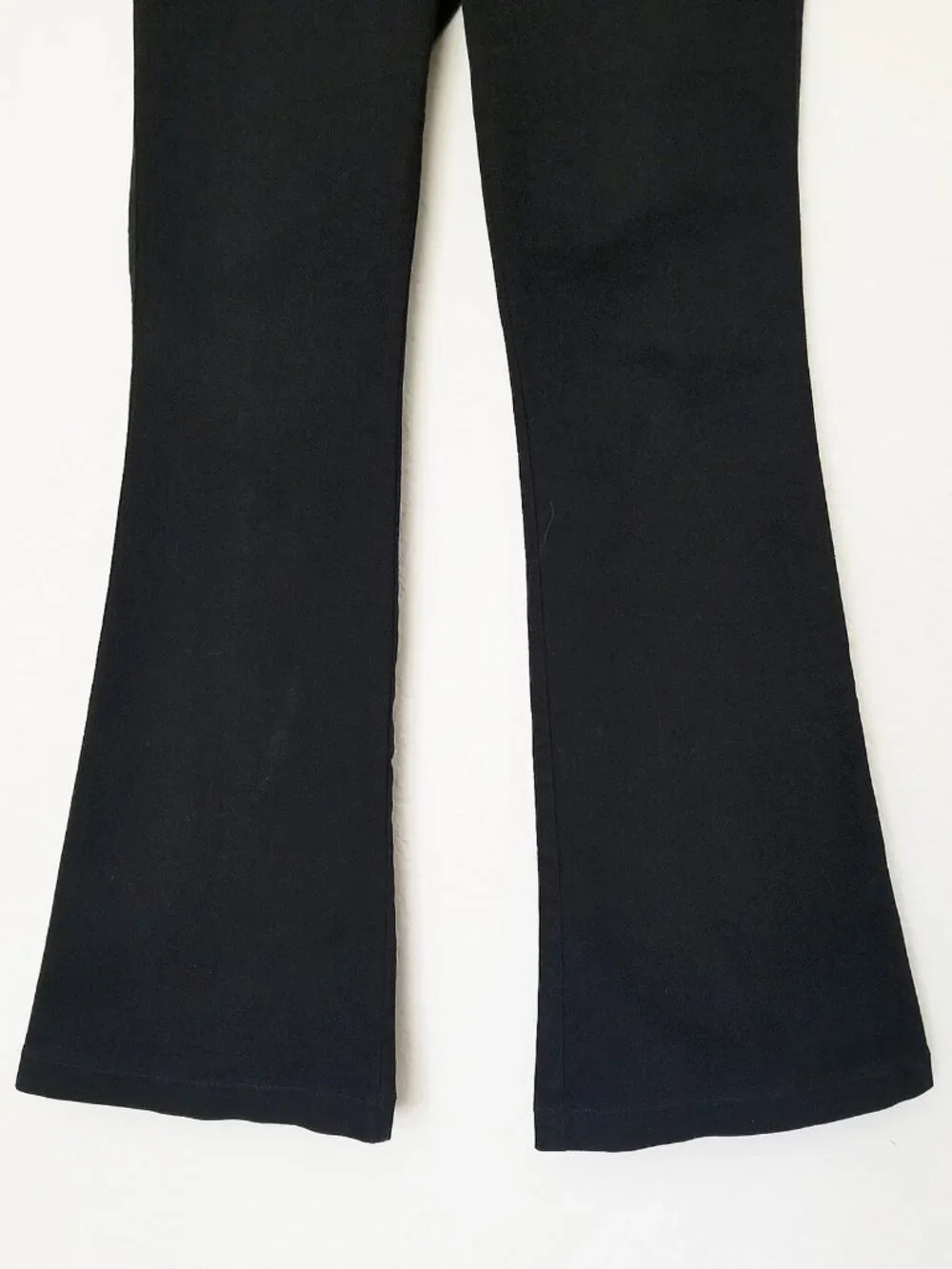 SPANXshape EveryWear Flared Pull On Jeans Black Size M Slimming Denim $138 20326
